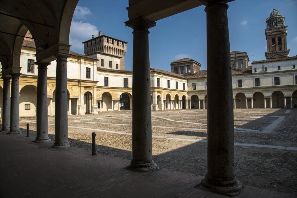 Piazza Castello, Mantua